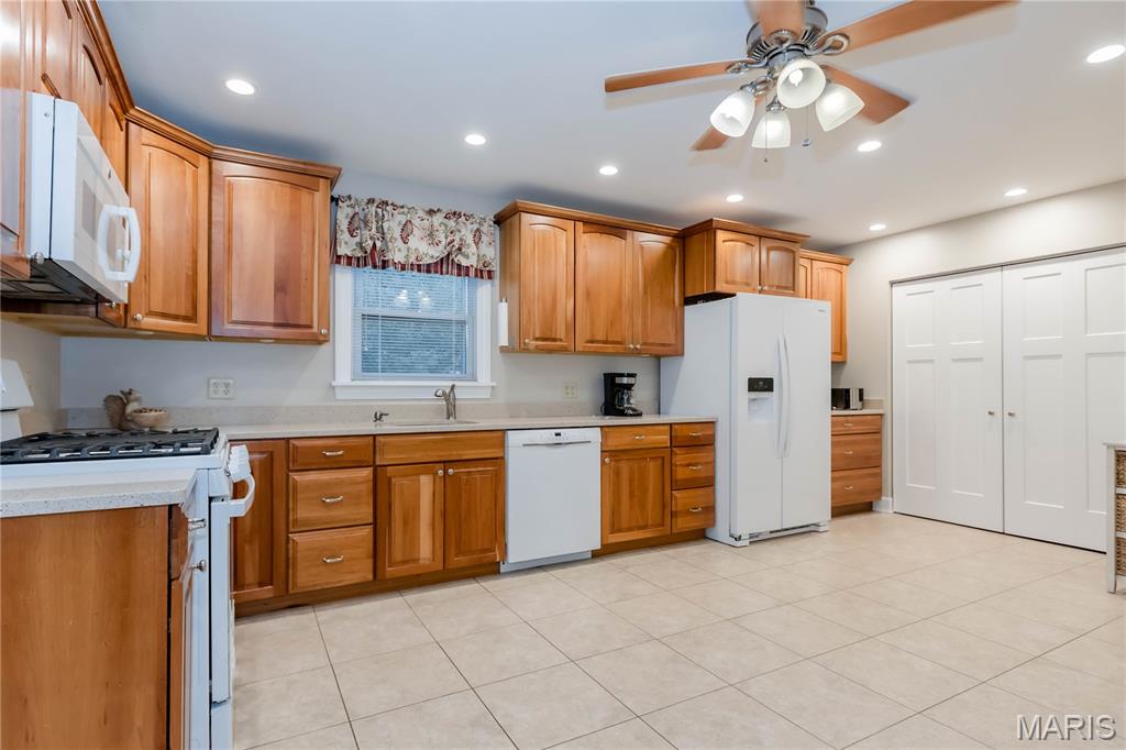 445 South Railway Street Mascoutah, IL 62258 - Photo 25 of 51