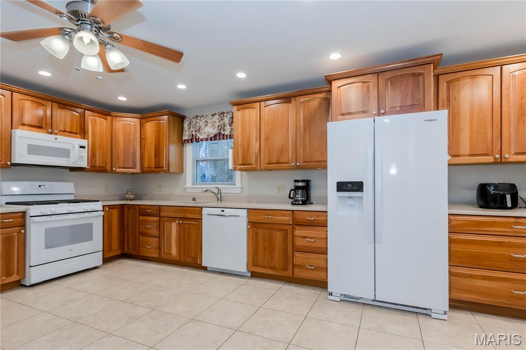 445 South Railway Street Mascoutah, IL 62258 - Photo 26 of 51