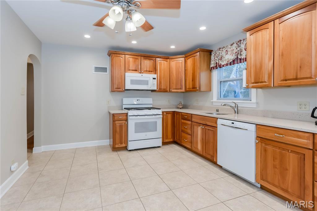 445 South Railway Street Mascoutah, IL 62258 - Photo 27 of 51