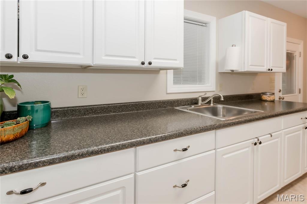 445 South Railway Street Mascoutah, IL 62258 - Photo 33 of 51