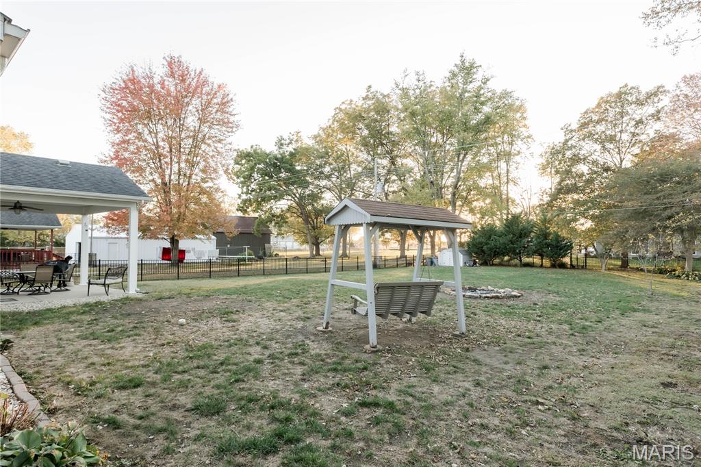 445 South Railway Street Mascoutah, IL 62258 - Photo 7 of 51
