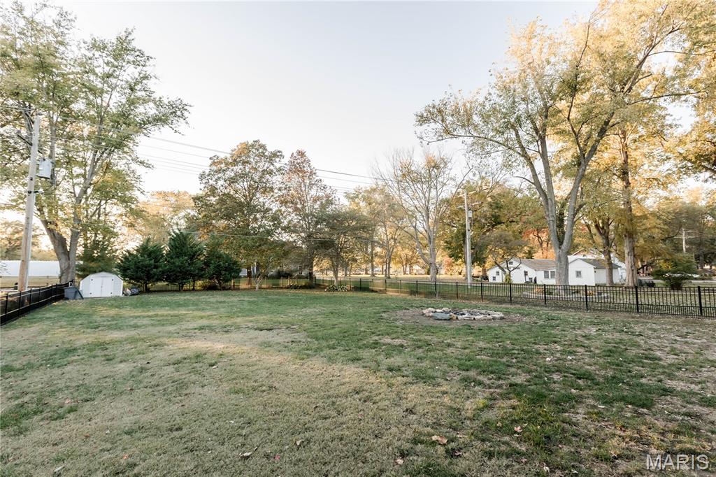 445 South Railway Street Mascoutah, IL 62258 - Photo 8 of 51
