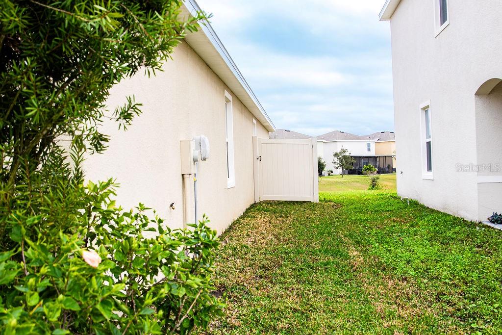 8089 Pelican Reed Circle Wesley Chapel, FL 33545 - Photo 39 of 61