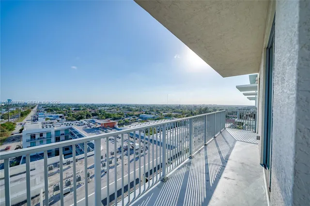 $2,650 | 140 South Dixie Highway, Unit 1011, Hollywood, FL 33020