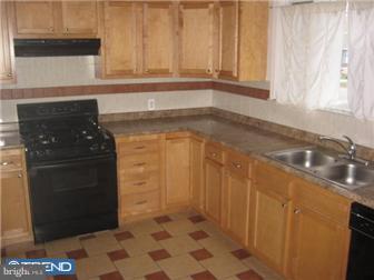 309 Lilac Lane Delanco, NJ 08075 - Photo 3 of 10 Gallery Image 3