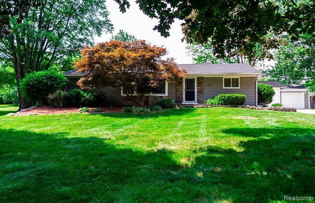 2860 Devondale Road Rochester Hills, MI 48309 - Photo 1 of 33