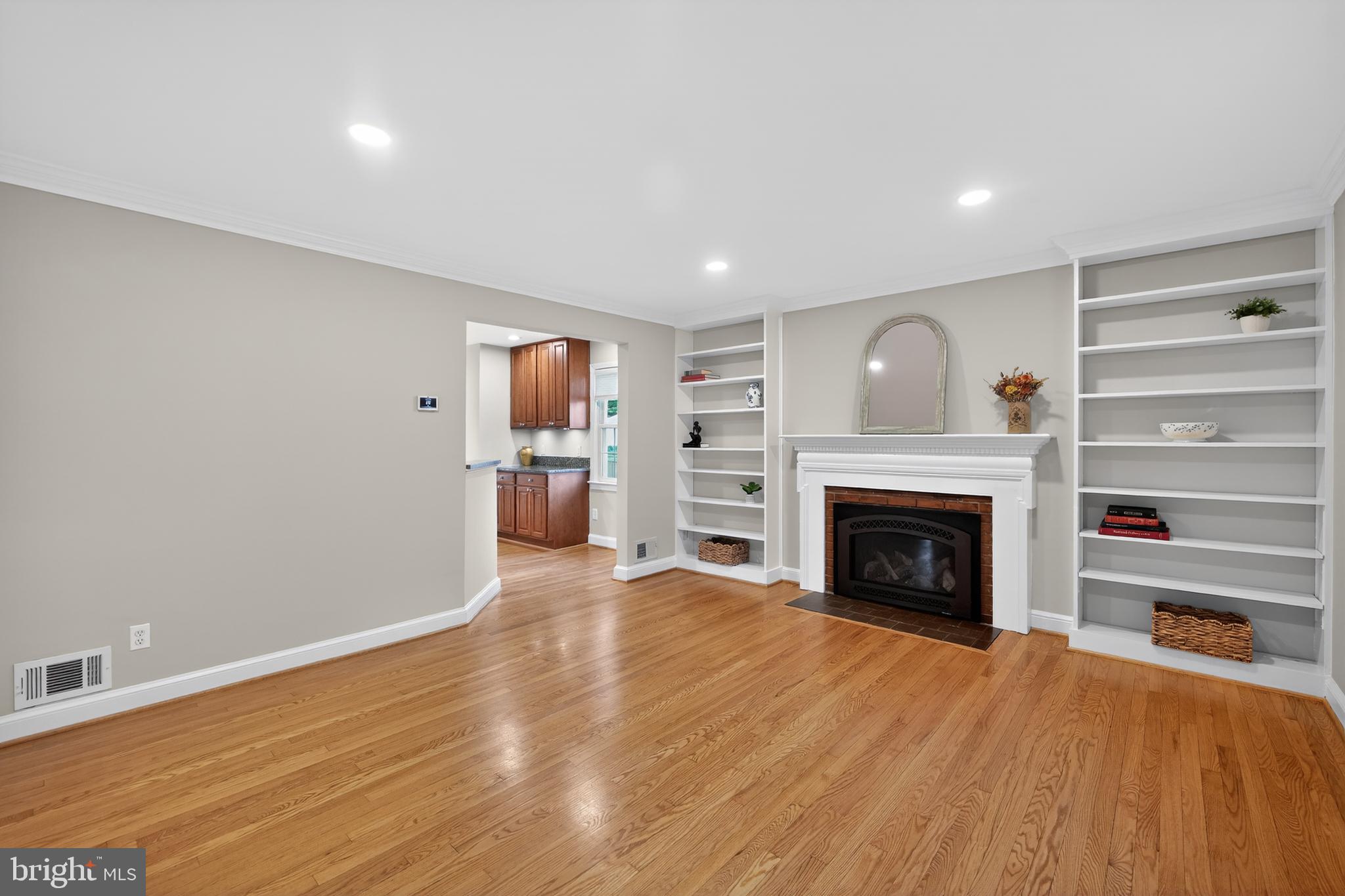 1724 Dublin Drive Silver Spring, MD 20902 - Photo 2 of 55 View from the main entrance