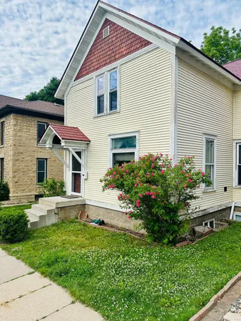 $225,000 | 621 East Avenue, Red Wing, MN 55066