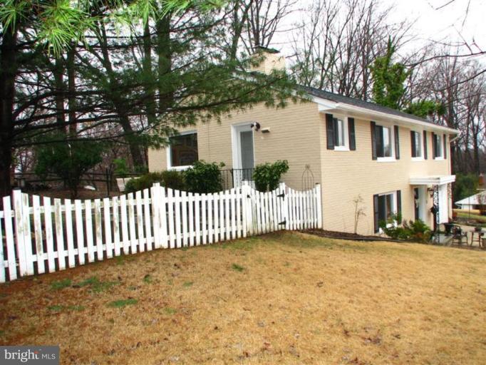7609 Hamlet Street Springfield, VA 22151 - Photo 2 of 28 Exterior #2