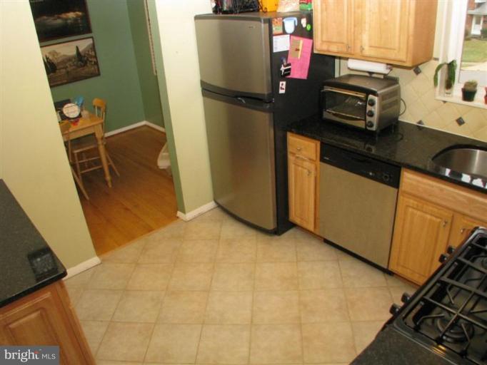 7609 Hamlet Street Springfield, VA 22151 - Photo 6 of 28 Kitchen #2