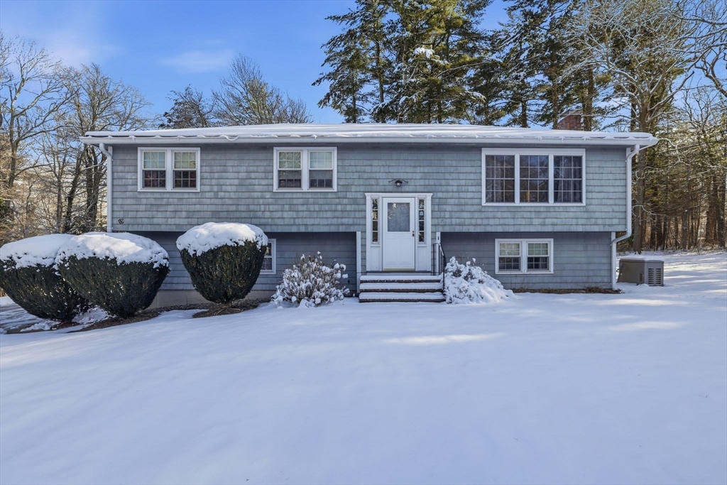 19 Dunster Lane Scituate, MA 02066 - Photo 2 of 32