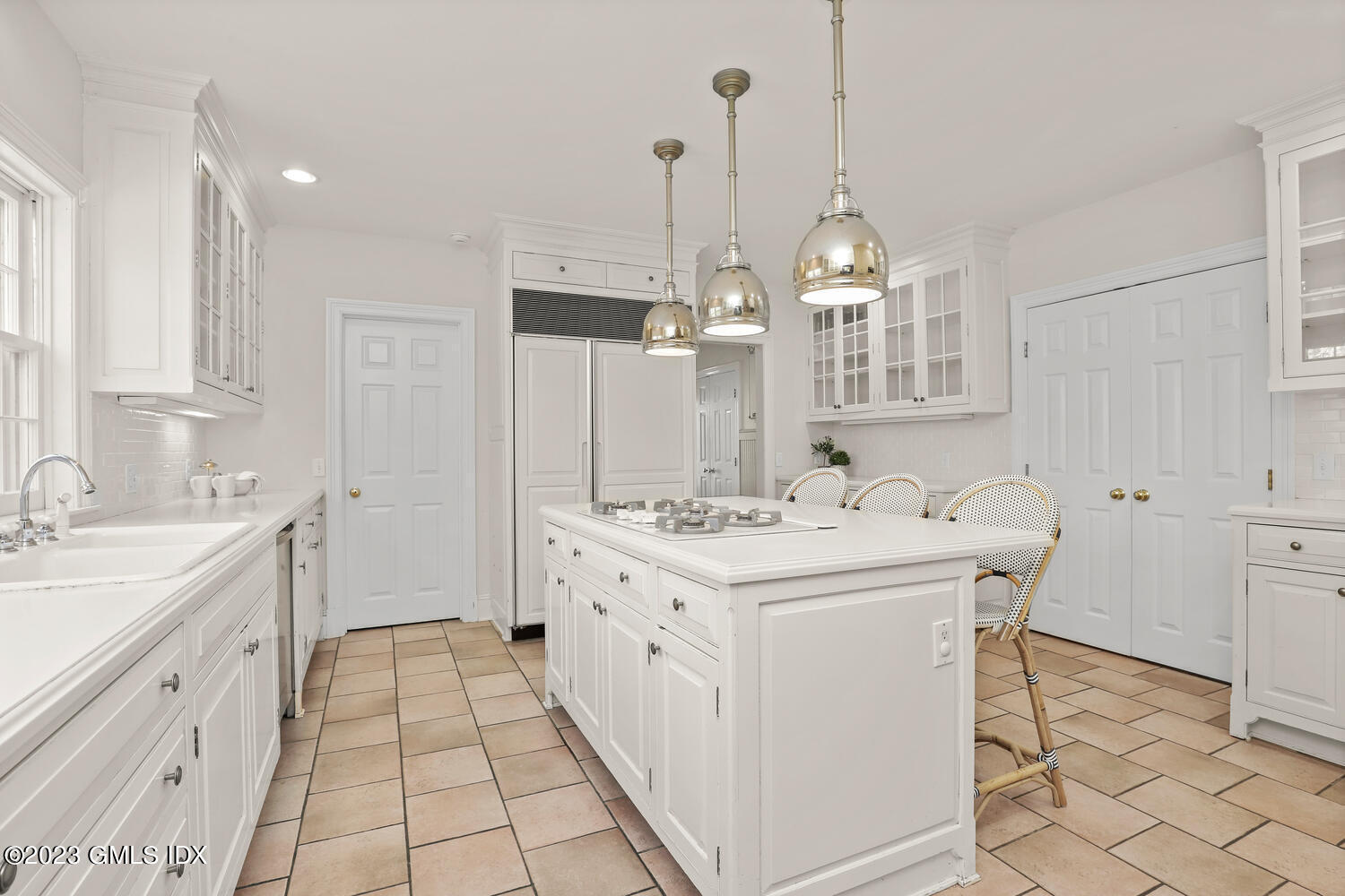 31 Fairfield Road Greenwich, CT 06830 - Photo 11 of 28 a bathroom with a sink and a mirror