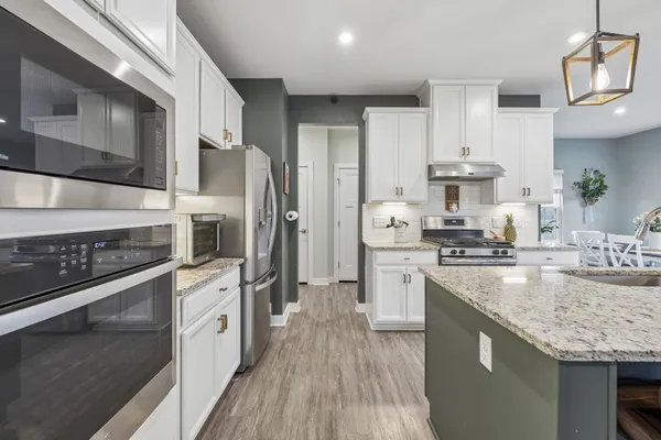 $459,999 | 3037 Persimmon Street, Columbia, TN 38401