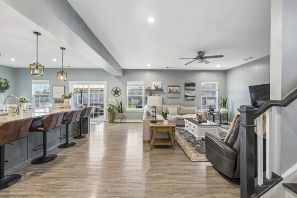 $459,999 | 3037 Persimmon Street, Columbia, TN 38401