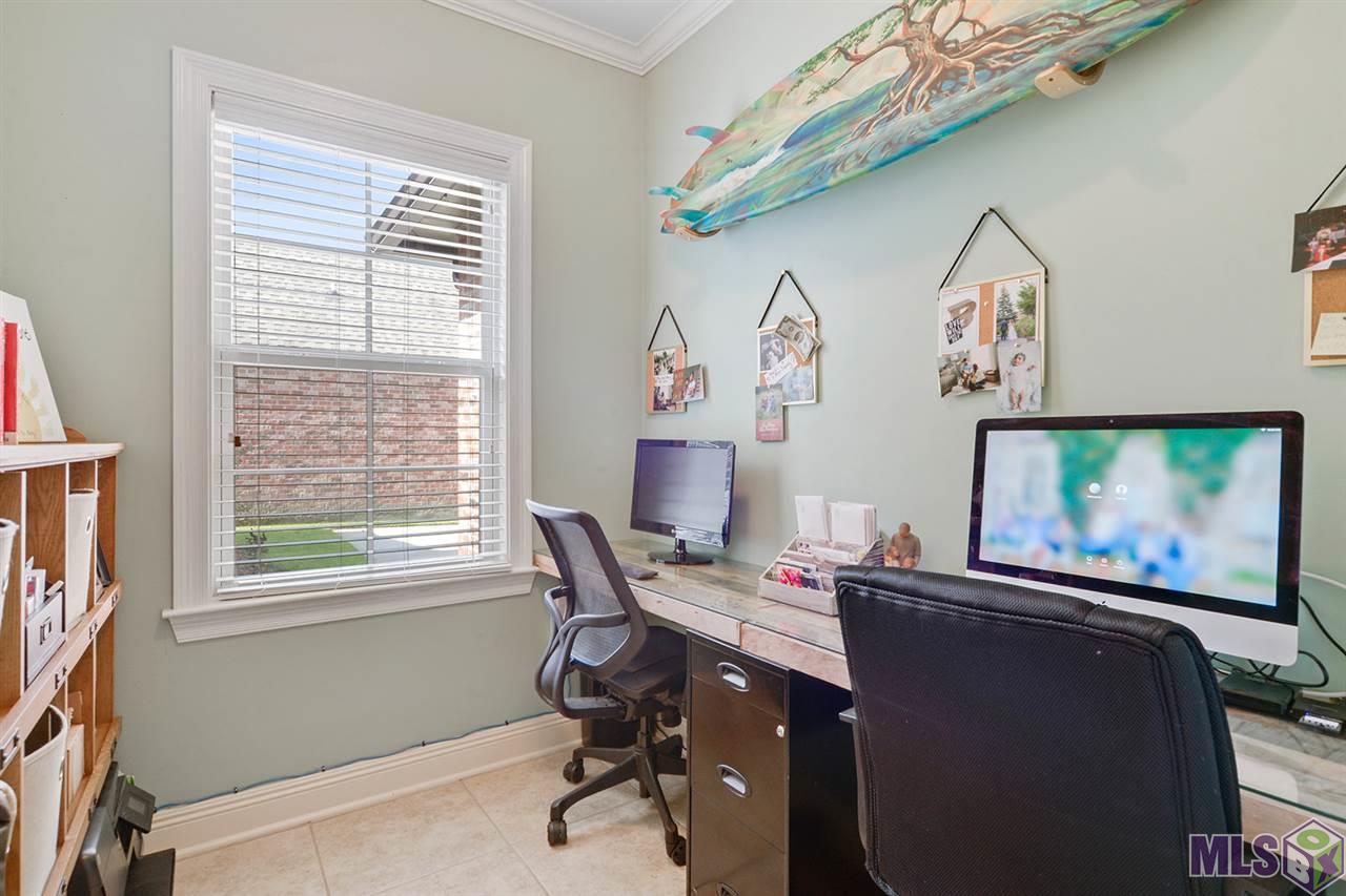 10430 Hill Pointe Avenue Baton Rouge, LA 70810 - Photo 8 of 18 Office Space with Built in Des