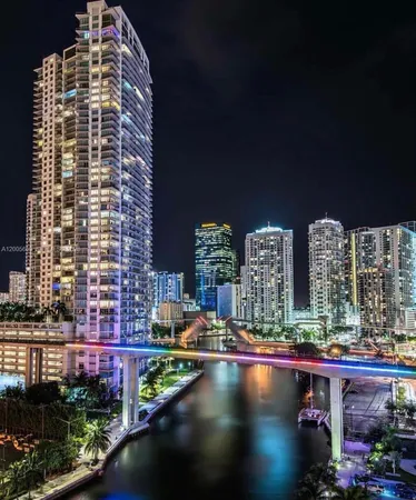 $5,100 | 185 Southwest 7th Street, Unit 1511, Miami, FL 33130