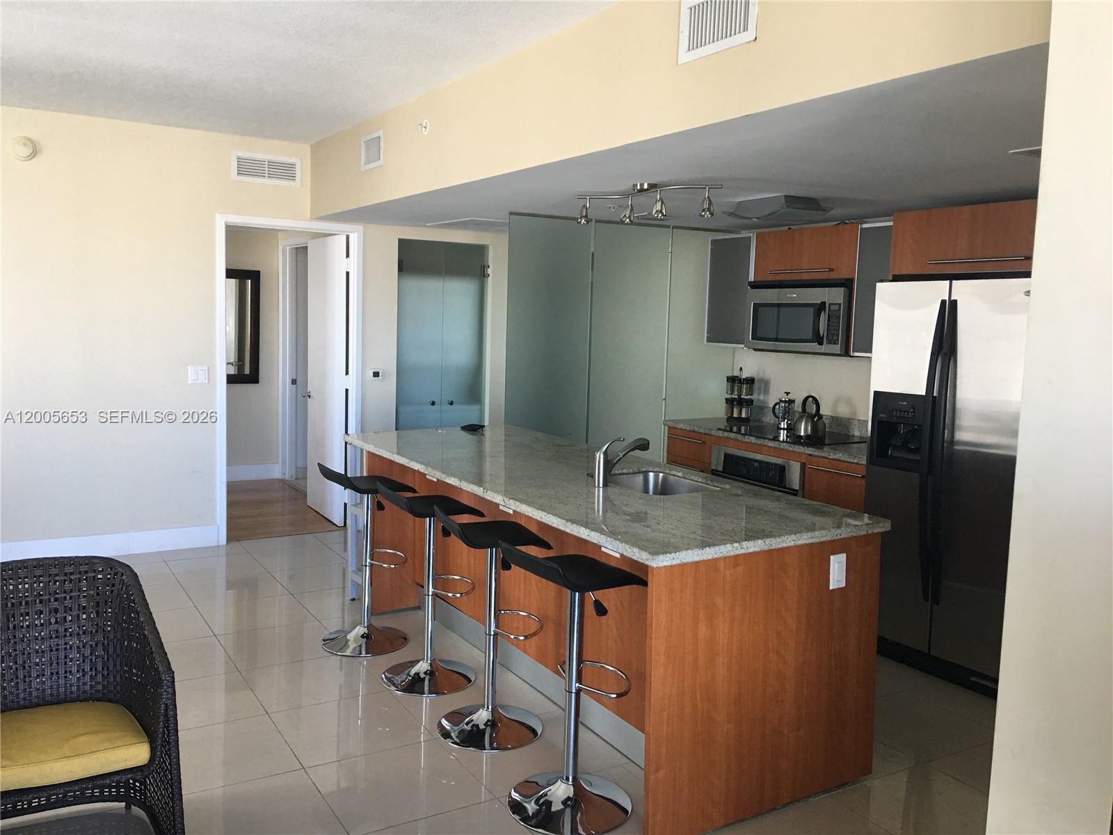 185 Southwest 7th Street, Unit 1511 Miami, FL 33130 - Photo 5 of 21
