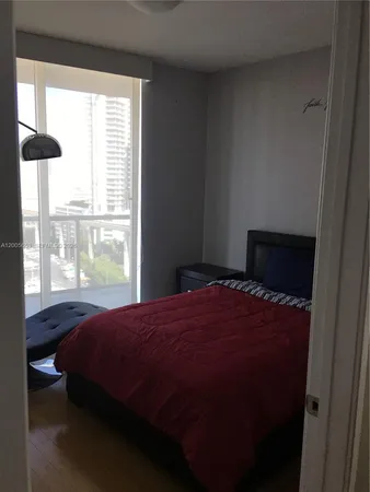 $5,100 | 185 Southwest 7th Street, Unit 1511, Miami, FL 33130