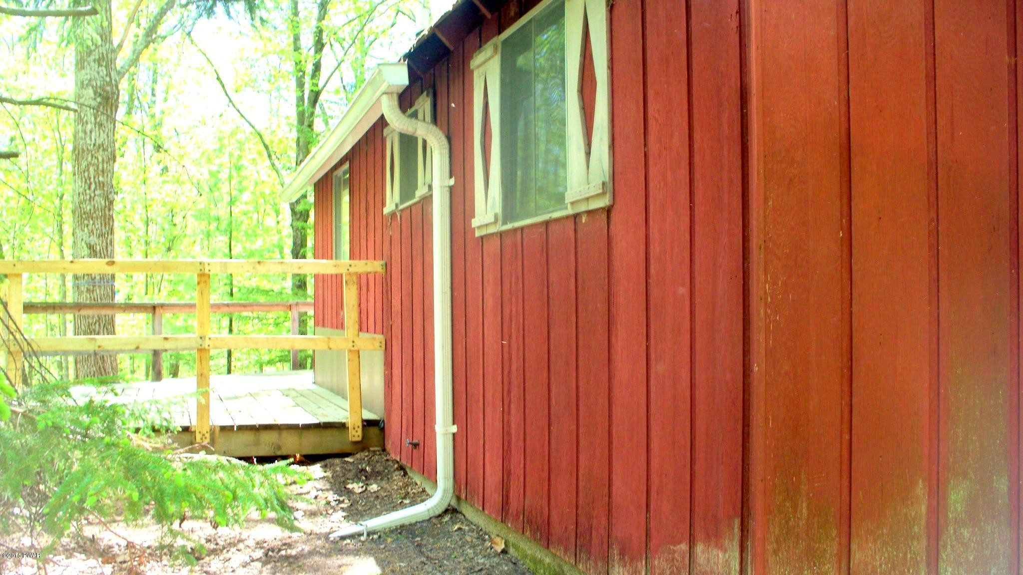 186 Dark Swamp Road Dingmans Ferry, PA 18328 - Photo 12 of 13