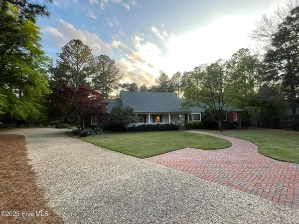$895,000 | 80 Wilson Road, Pinehurst, NC 28374