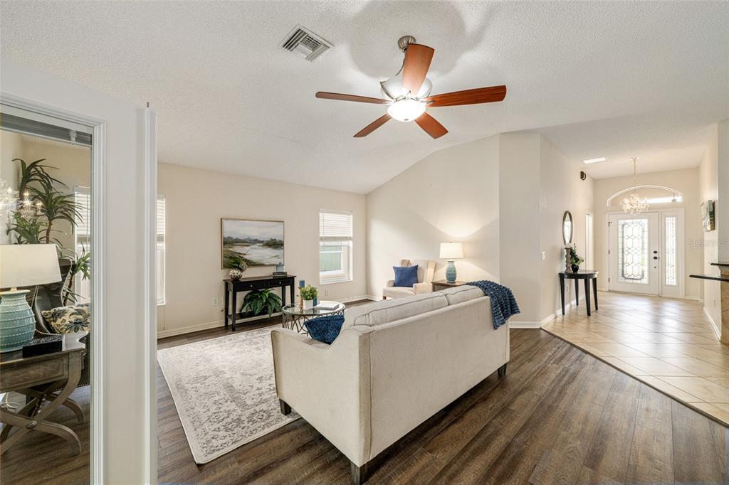 17984 Southeast 89th Rothway Court The Villages, FL 32162 - Photo 7 of 39