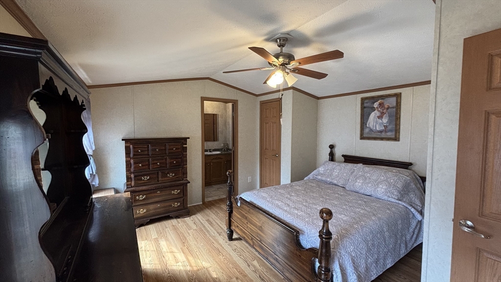 557 Southwest Cutoff, Unit 60 Worcester, MA 01607 - Photo 8 of 14 Gallery Image 8