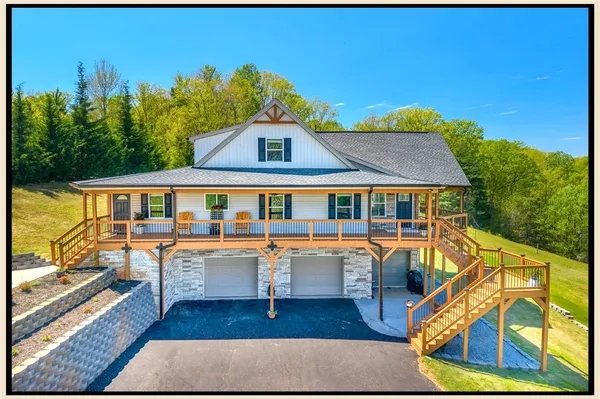 $1,195,000 | 3803 Dacusville Highway, Easley, SC 29640