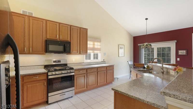 9 Pitcher Point Somerset, NJ 08873 - Photo 14 of 31