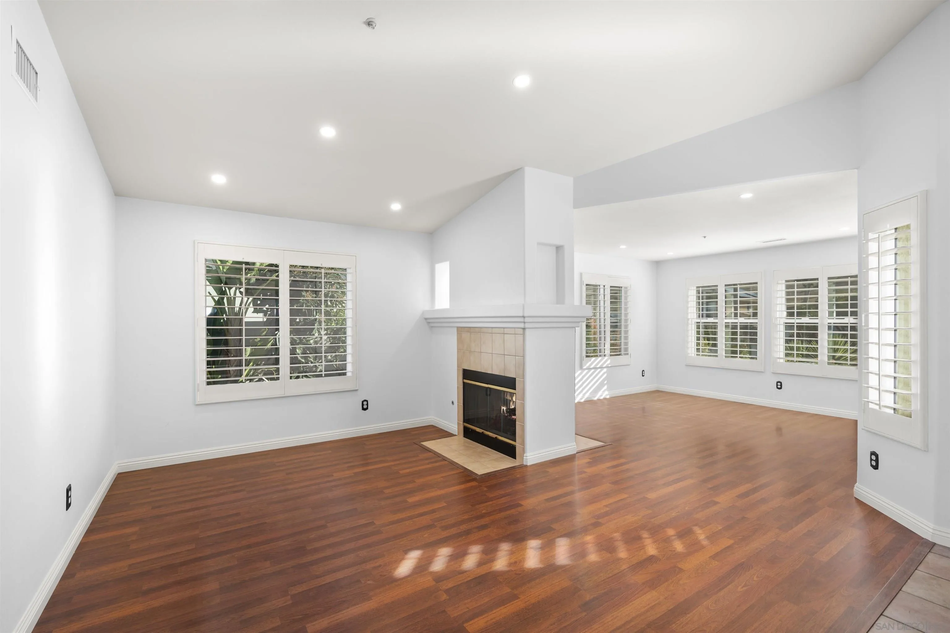 8514 Mesa Heights Road Santee, CA 92071 - Photo 5 of 45 Gallery Image 5