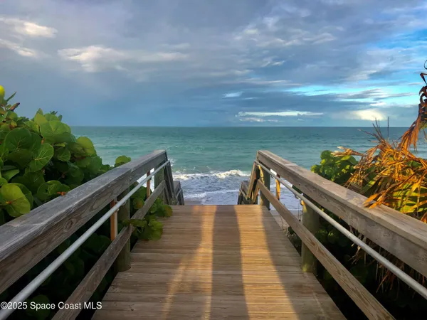 $639,000 | 140 Warsteiner Way, Unit 204, Melbourne Beach, FL 32951