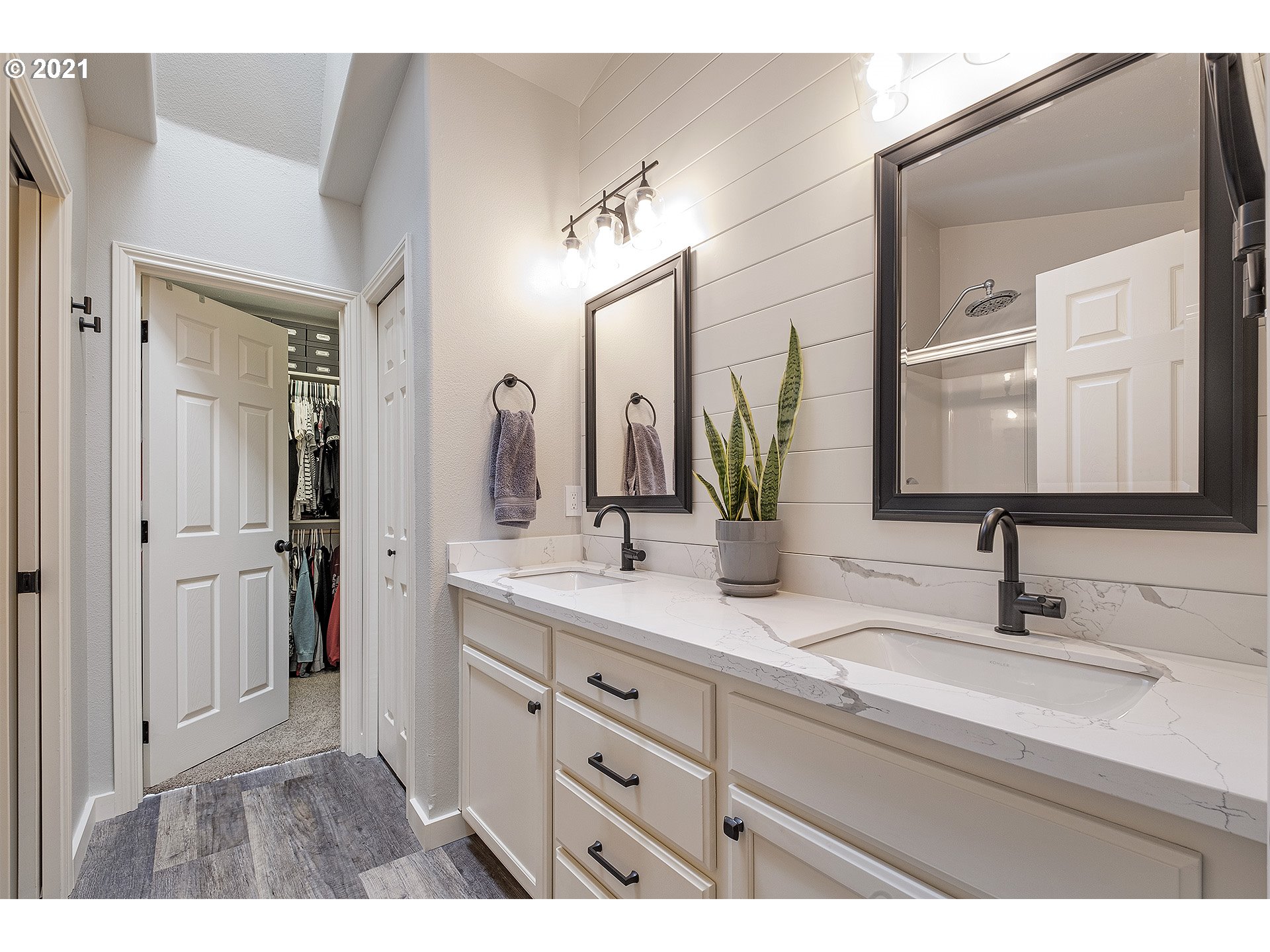 716 Roxe Drive Forest Grove, OR 97116 - Photo 21 of 32 a bathroom with a double vanity sink and a mirror