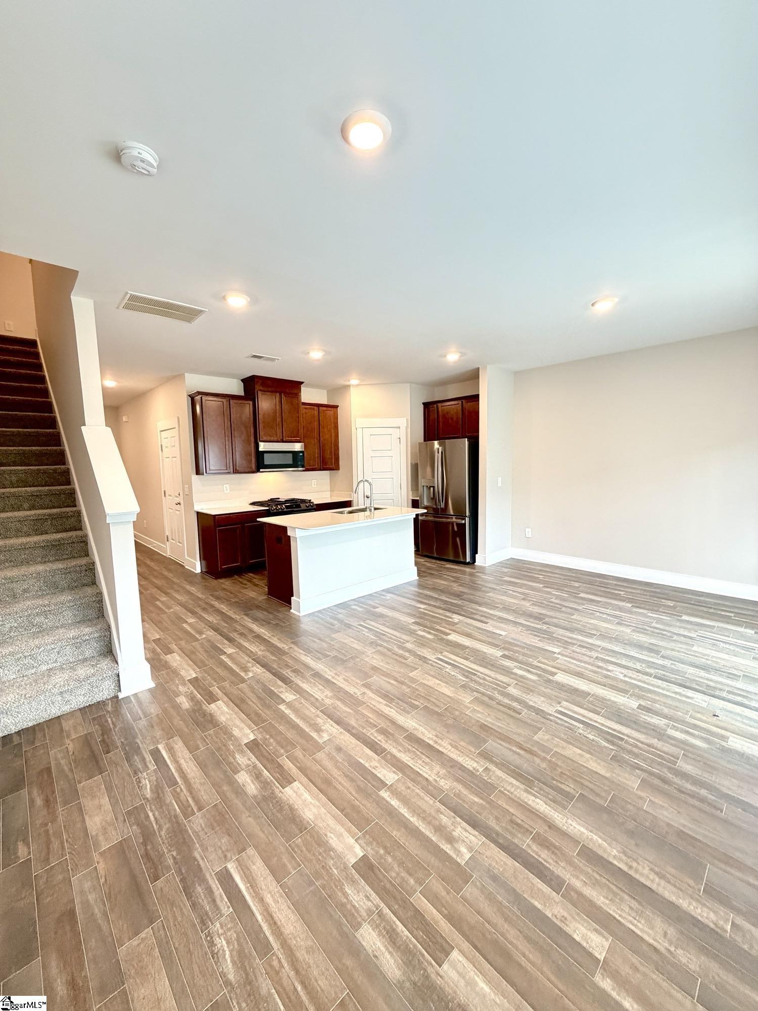 424 Windsinger Lane Greer, SC 29650 - Photo 8 of 26