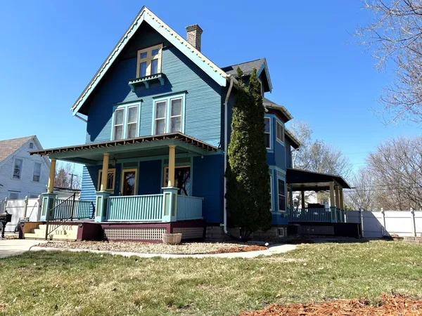 $275,000 | 121 North 5th Street, Montevideo, MN 56265