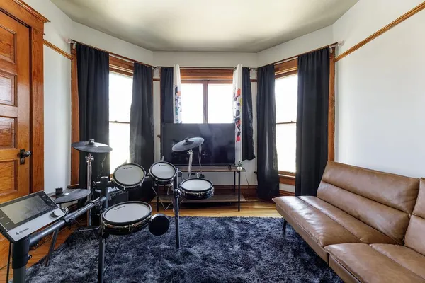 $275,000 | 121 North 5th Street, Montevideo, MN 56265