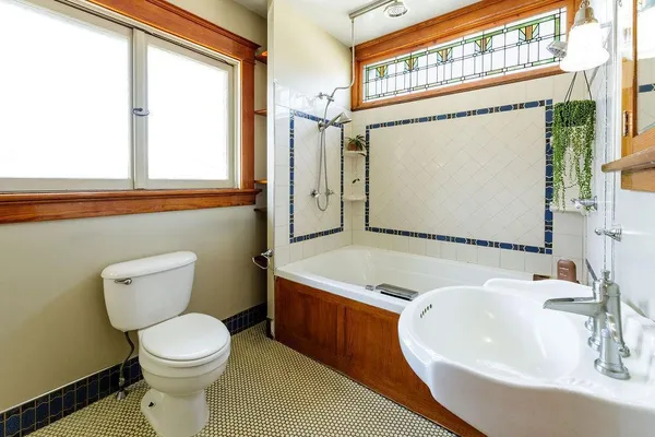 $275,000 | 121 North 5th Street, Montevideo, MN 56265