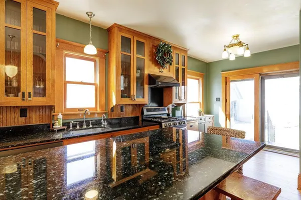 $239,900 | 121 North 5th Street, Montevideo, MN 56265