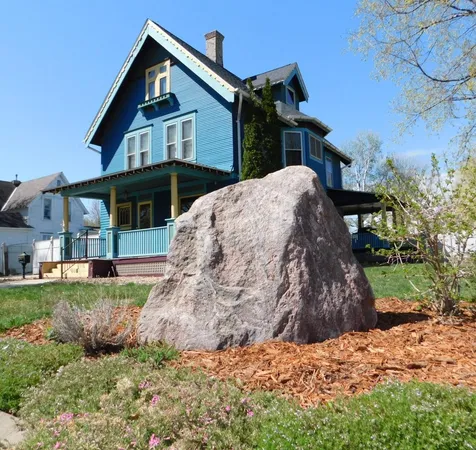$239,900 | 121 North 5th Street, Montevideo, MN 56265