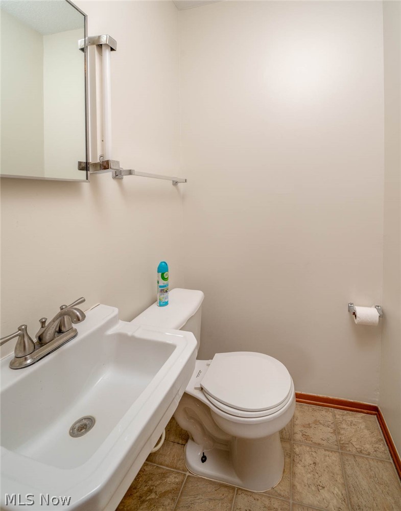 1434 Magnolia Road Southwest Dellroy, OH 44620 - Photo 12 of 27