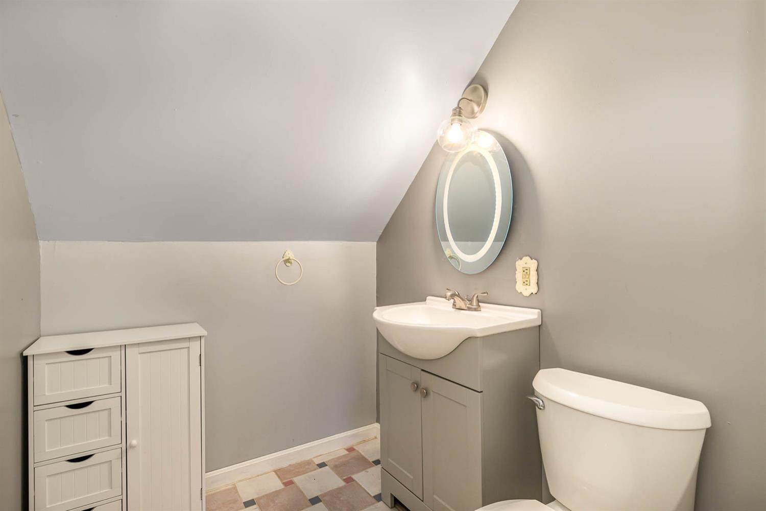 2776 Jessup Road Cincinnati, OH 45239 - Photo 23 of 30