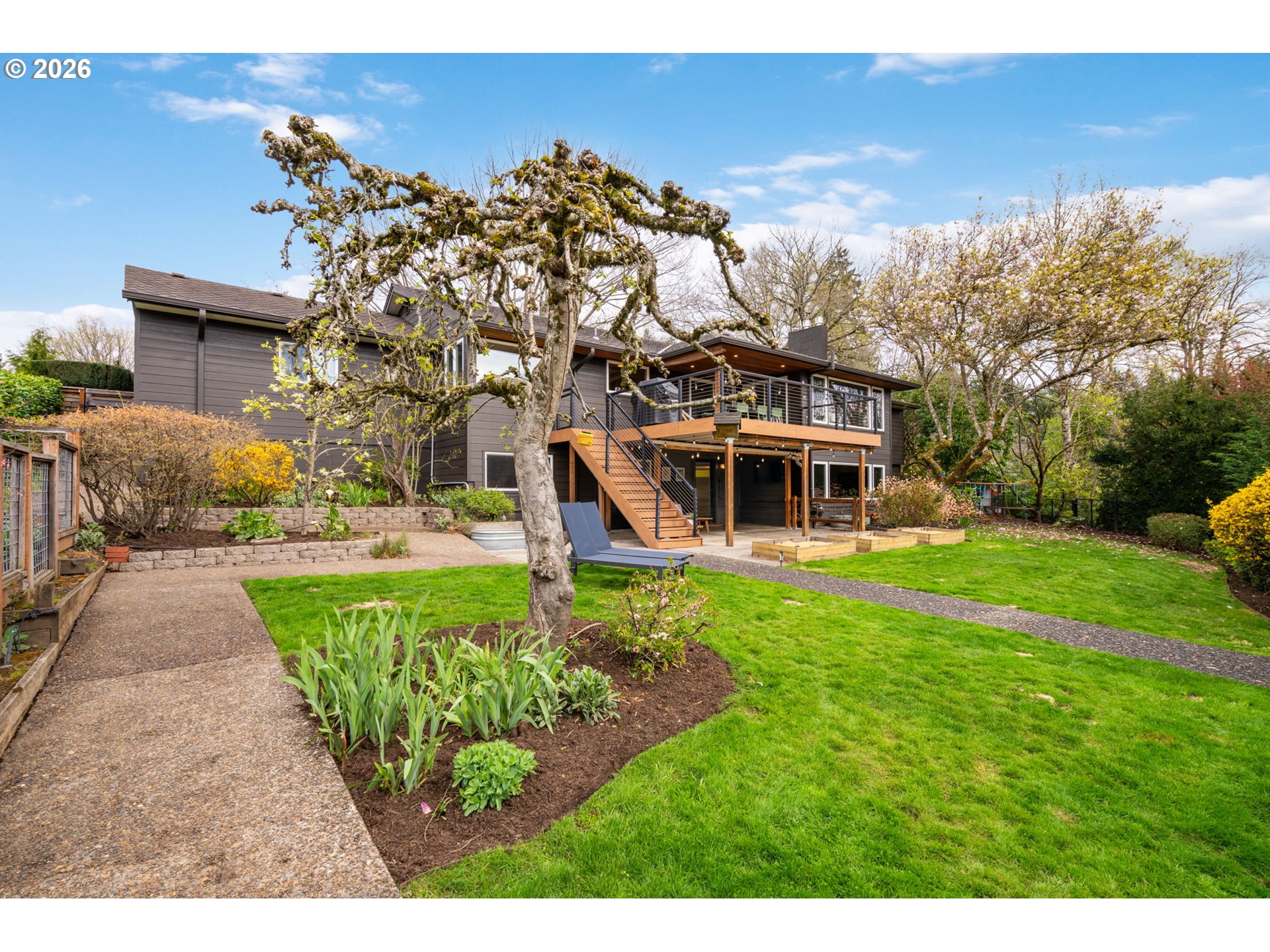 8110 Southwest Valley View Drive Portland, OR 97225 - Photo 37 of 47