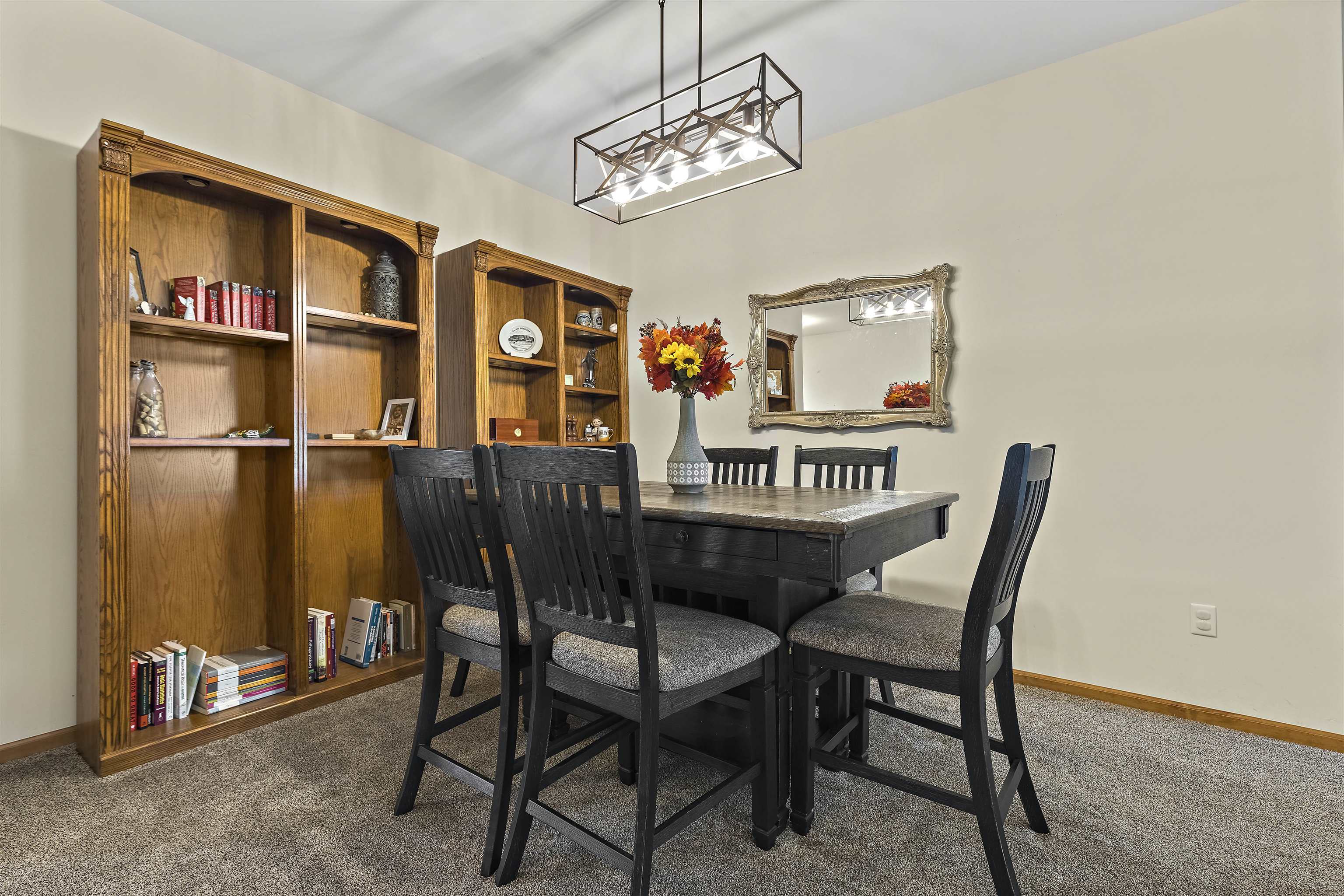 9893 Lismore Road Roscoe, IL 61073 - Photo 10 of 25 Gallery Image 10