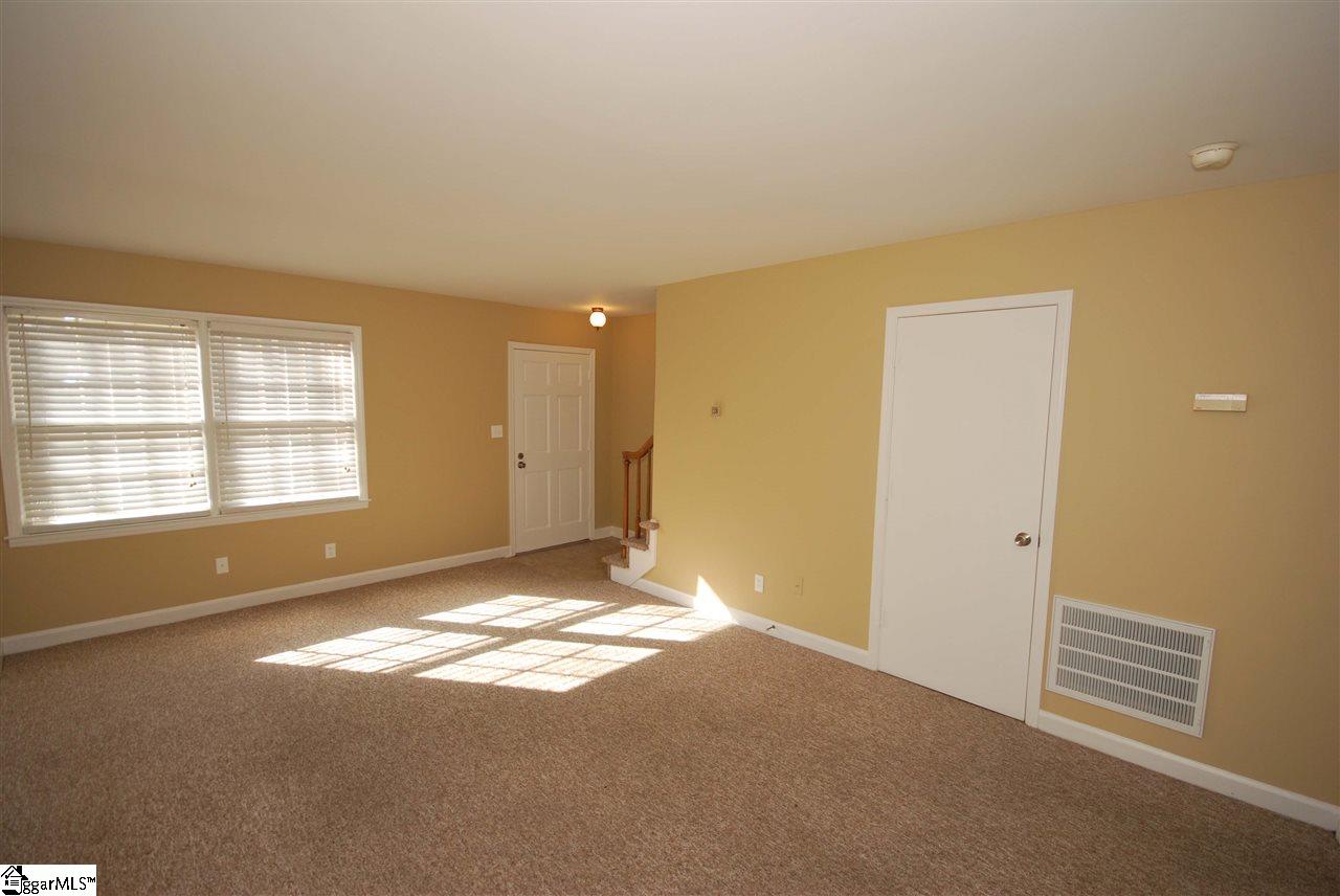 1440 Dover Road, Unit CONDO C Spartanburg, SC 29301 - Photo 10 of 21 Gallery Image 10
