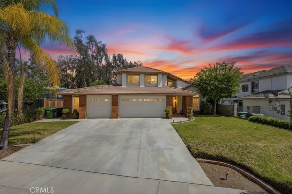 $880,000 | 3731 Columbia Circle, Corona, CA 92881