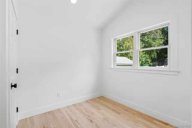 $699,000 | 324 Tuxedo Place, Hawthorne, NY 10532