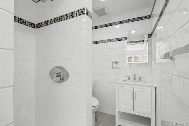 $699,000 | 324 Tuxedo Place, Hawthorne, NY 10532