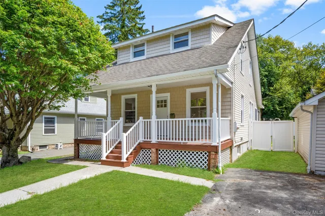 $699,000 | 324 Tuxedo Place, Hawthorne, NY 10532