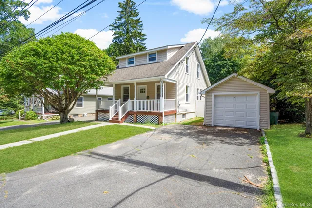 $699,000 | 324 Tuxedo Place, Hawthorne, NY 10532