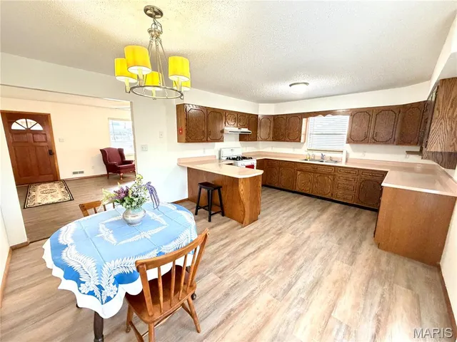 $169,900 | 604 South Sligo Street, Salem, MO 65560