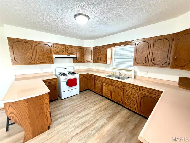 $169,900 | 604 South Sligo Street, Salem, MO 65560