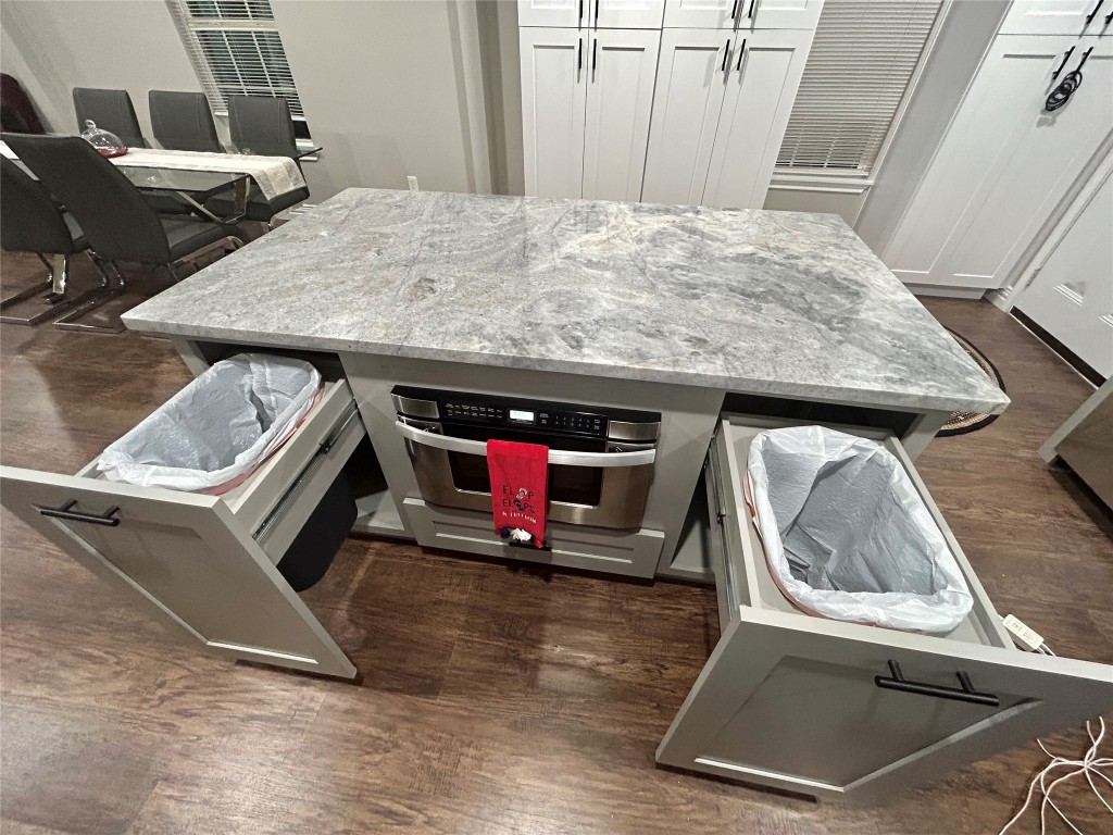 4010 Chapman Street Houston, TX 77009 - Photo 12 of 22 a utility room with washer and dryer